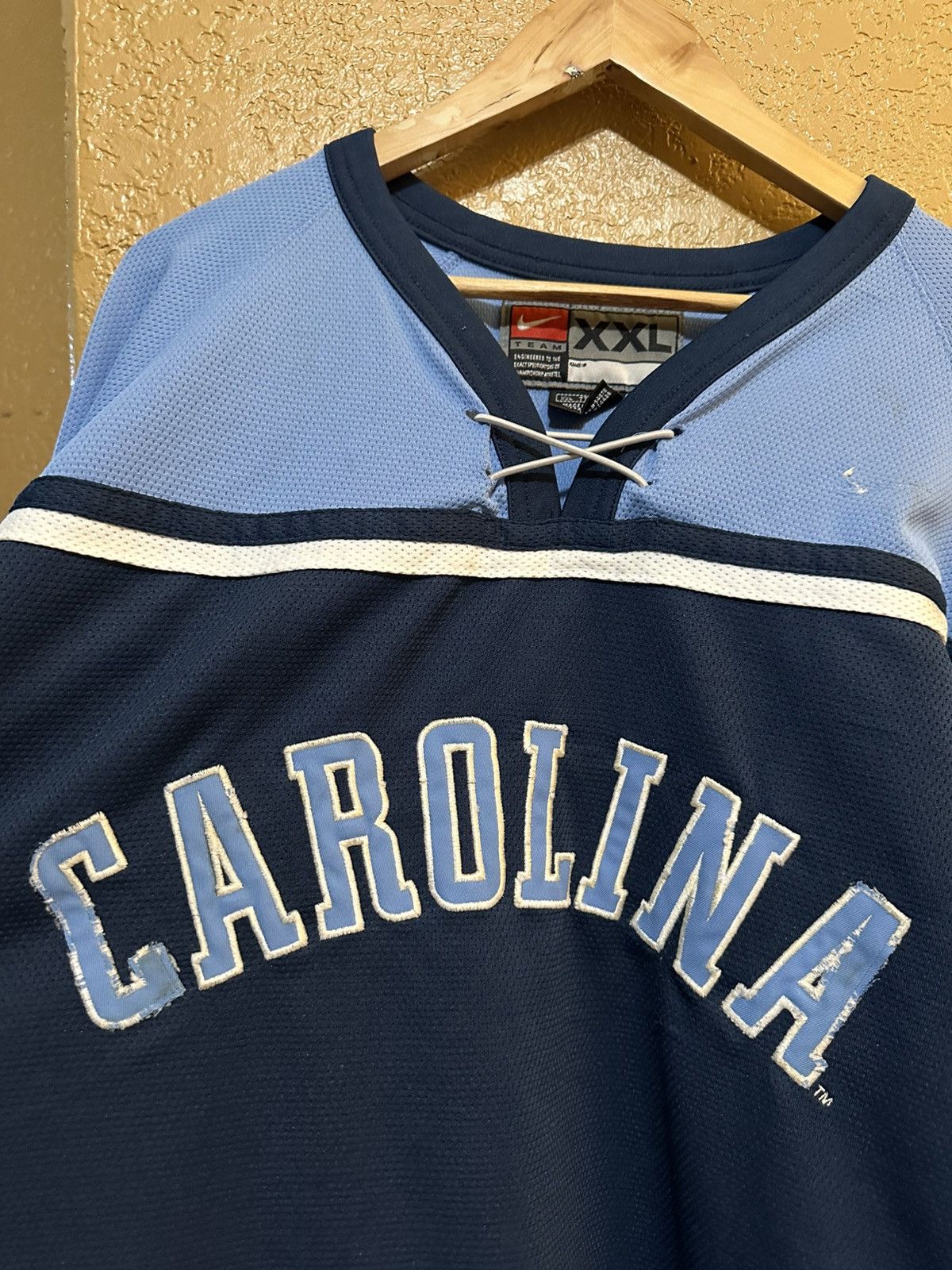 Nike distressed vintage Nike UNC Carolina Tar Heels hockey jersey Size US XXL / EU 58 / 5 - 2 Thumbnail