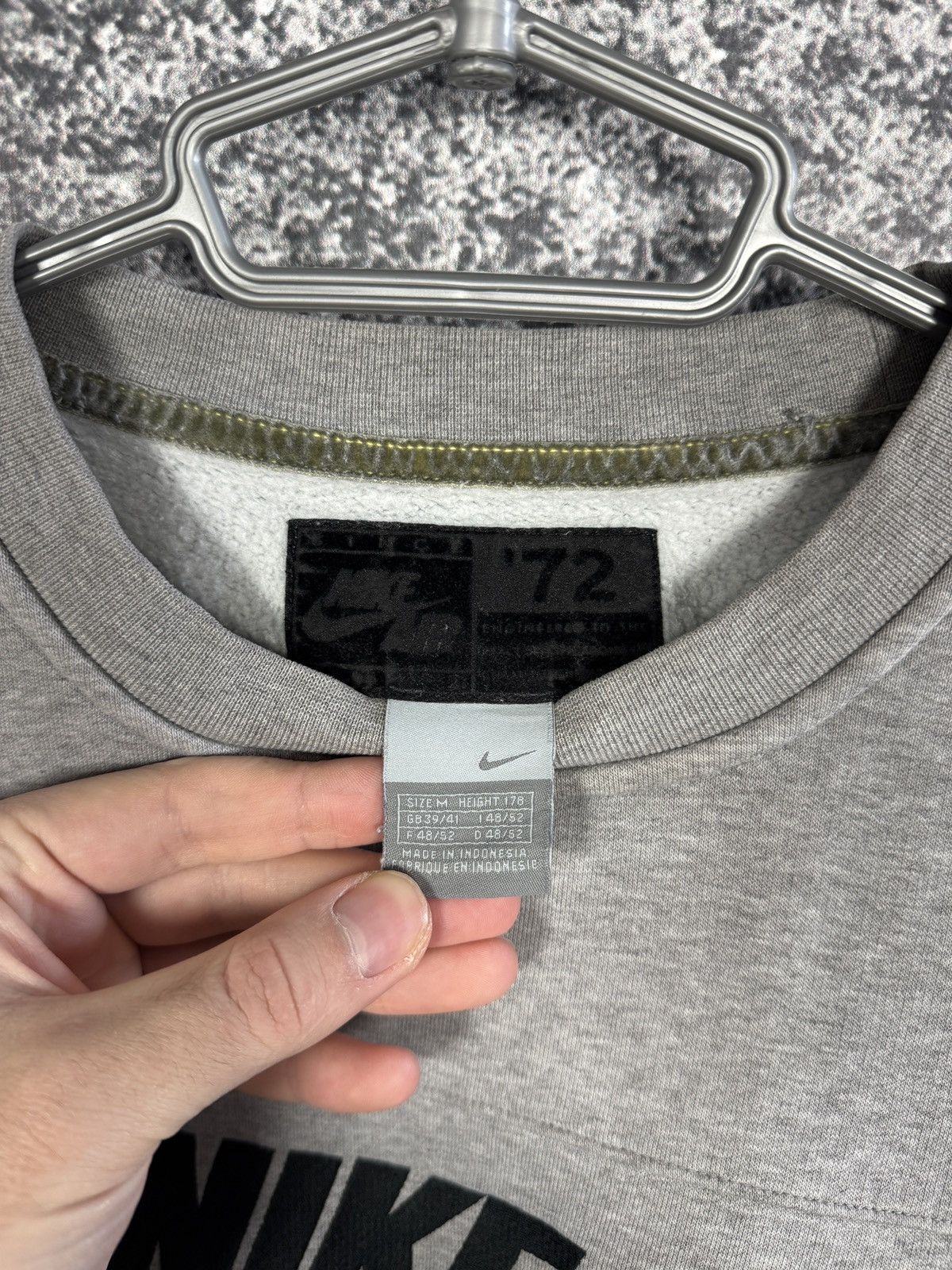 Nike Vintage Nike Air Embroidered Logo Sweatshirt Retro Size M Size US M / EU 48-50 / 2 - 7 Thumbnail