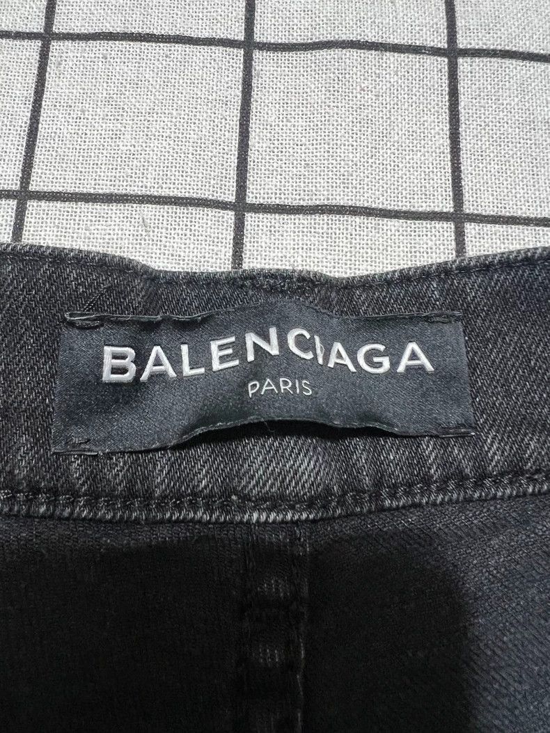 Balenciaga Balenciaga Distressed Denim Jeans Size 30-2506 Size US 30 / EU 46 - 3 Thumbnail