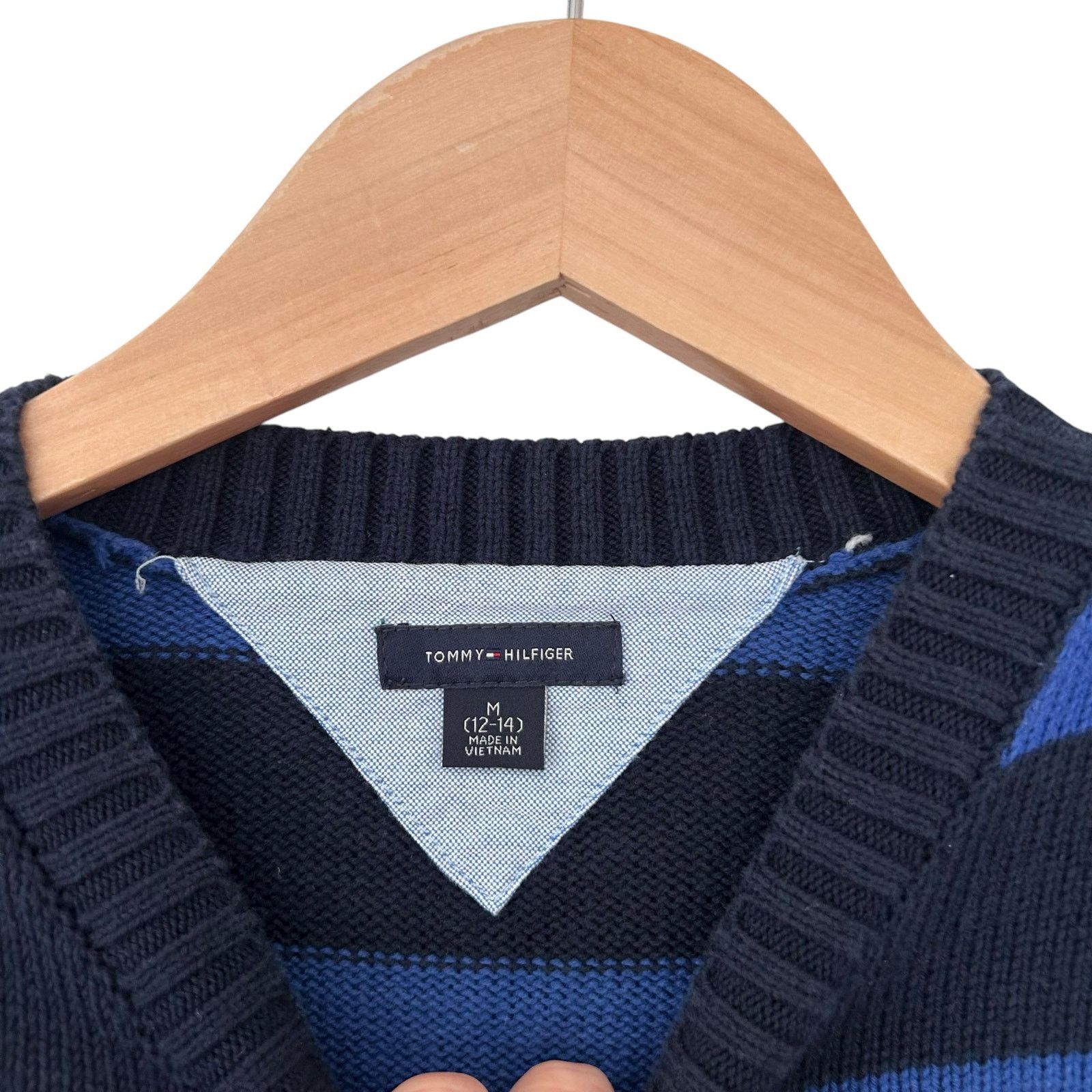 Tommy Hilfiger Tommy Hilfiger Blue Striped Knit Sweater Sz M Boys Size US M / EU 48-50 / 2 - 3 Thumbnail