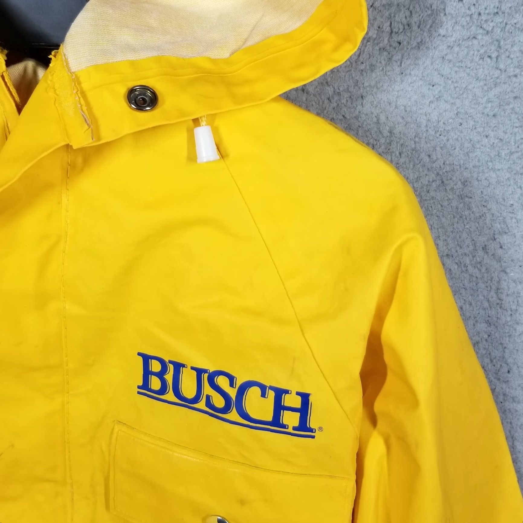 Vintage VINTAGE Anheuser-Busch Busch Beer Rain Jacket Mens Medium Yellow 80s Outdoor Casual All Seasons Zipper Size US M / EU 48-50 / 2 - 4 Thumbnail