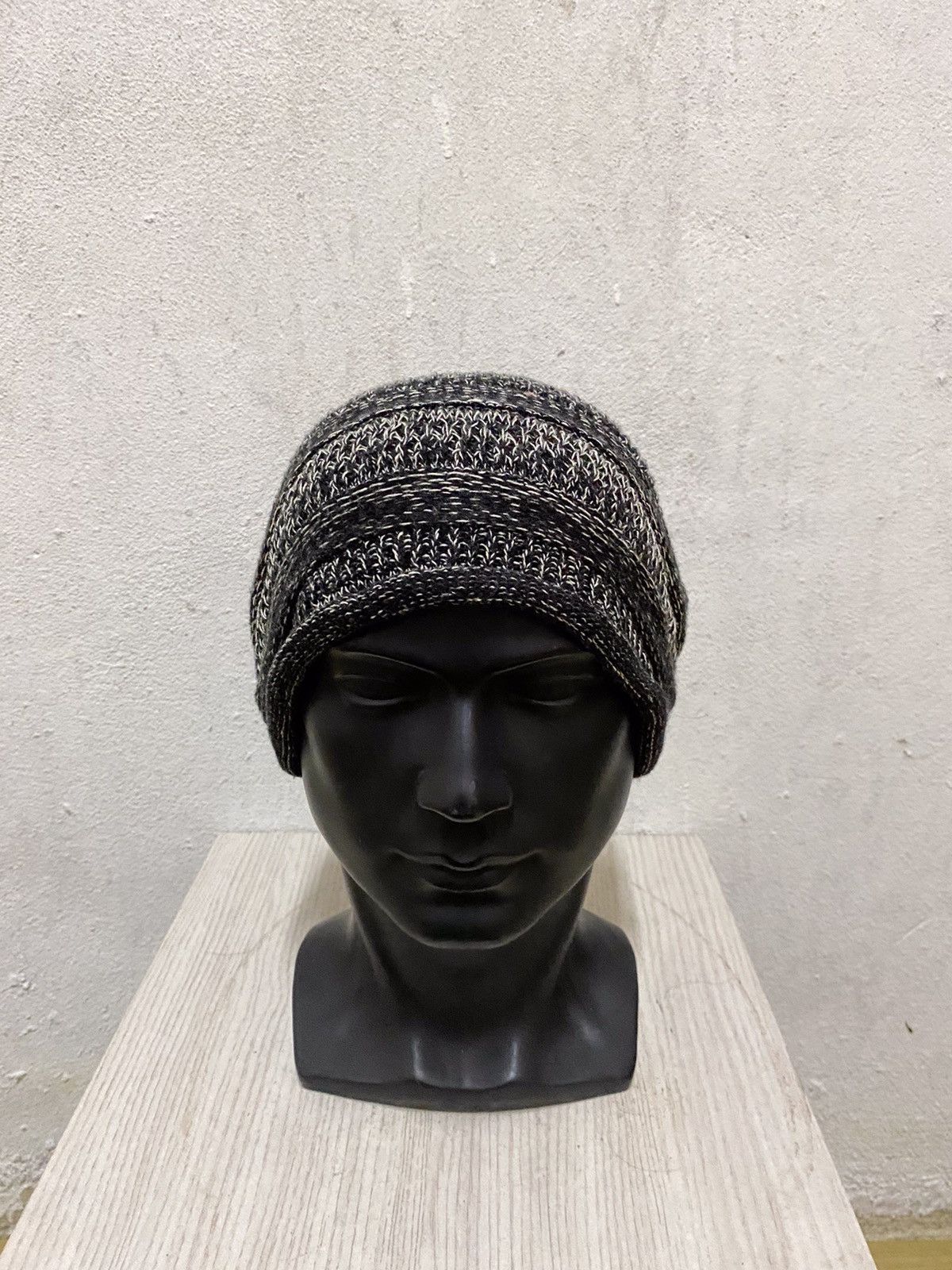 Japanese Brand Japanese Brand Claim Plain Beanie Hat Size ONE SIZE - 2 Thumbnail
