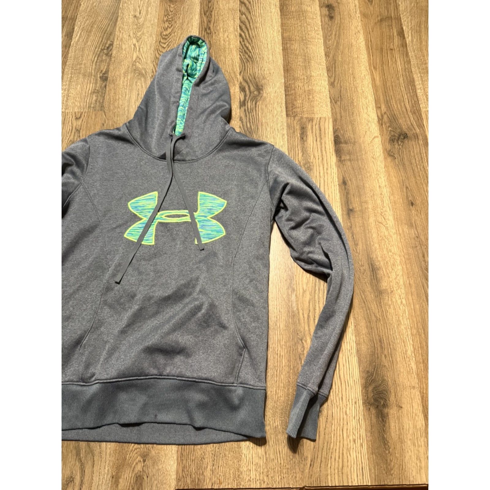 Under Armour Under Armour Sweatshirt Women Size Small Gray Green Purple Semi-Fitted Regular Pullover Casual Modern 90s? Size S / US 4 / IT 40 - 4 Thumbnail
