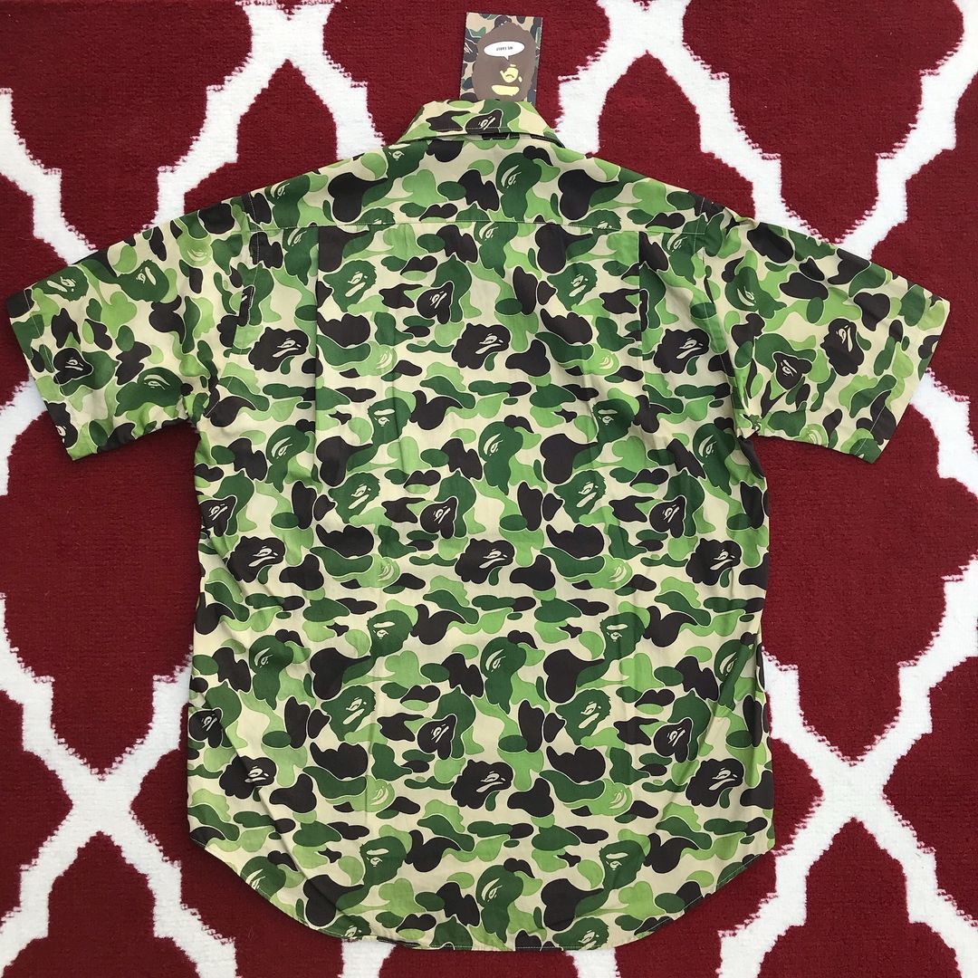 Bape Vintage Bape 1st Camo Button Up S/S Shirt Size US S / EU 44-46 / 1 - 1 Thumbnail
