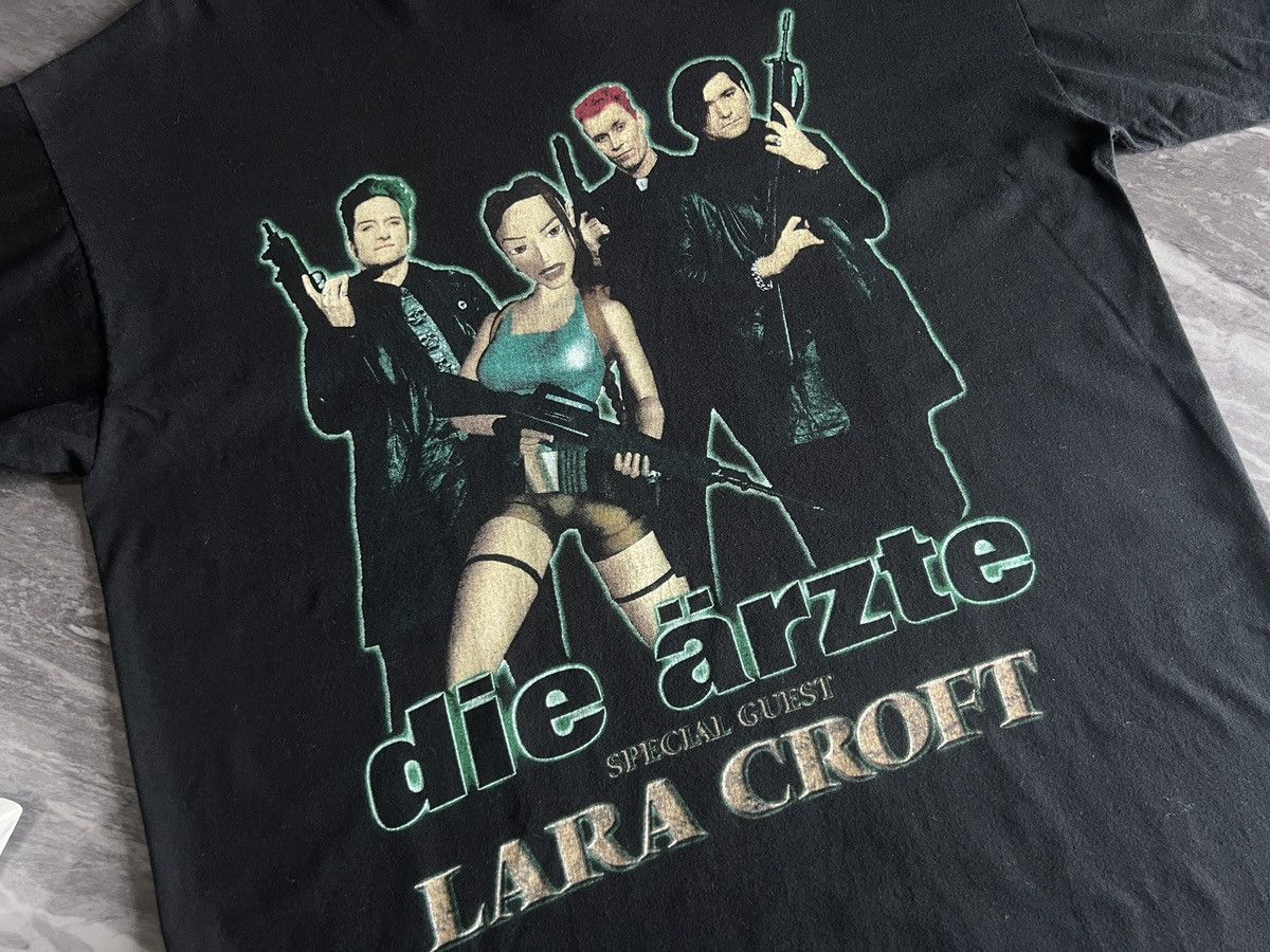 Band Tees Die Arzte : Special Guest Lara Croft Size US L / EU 52-54 / 3 - 5 Thumbnail