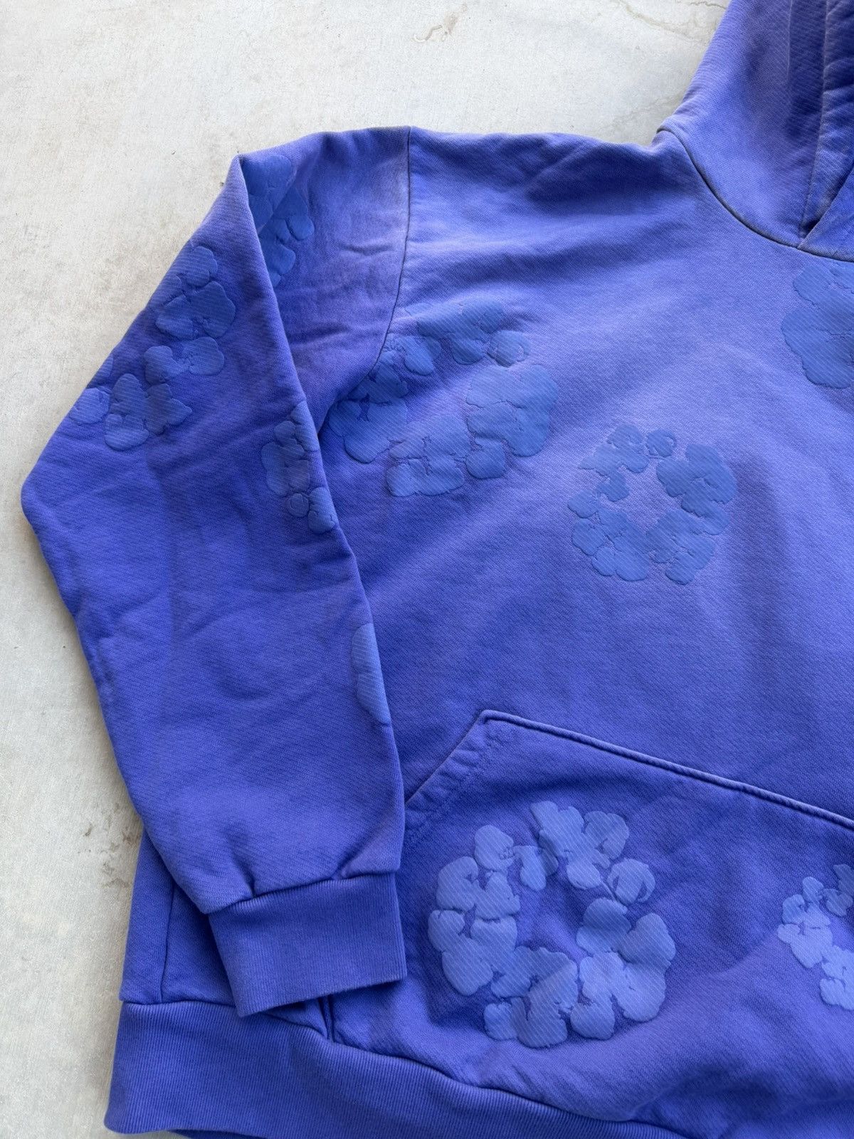 DENIM TEARS Denim Tears Mono Cotton Wreath Hoodie – Washed Blue Large Size US L / EU 52-54 / 3 - 5 Thumbnail