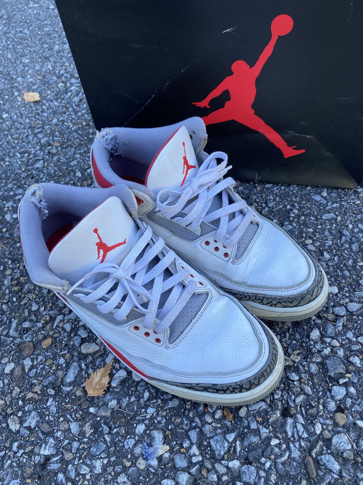 Jordan Brand Jordan 3 Fire Red, 45, streetwear, vintage, y2k Size US 11 / EU 44 - 20 Thumbnail