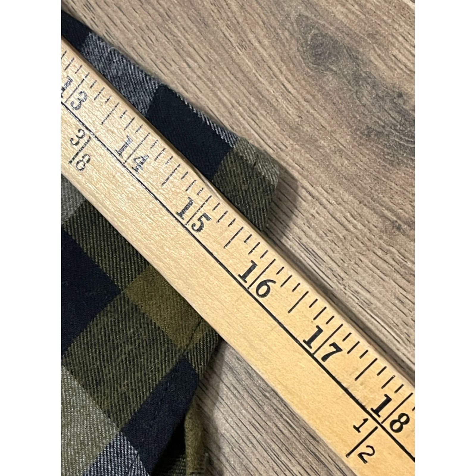 Vintage Rugged Wear Shirt Mens Large Plaid Button Up Long Sleeve Collared Casual Black Green Gray Vintage: No (adjusted) Size US L / EU 52-54 / 3 - 7 Thumbnail