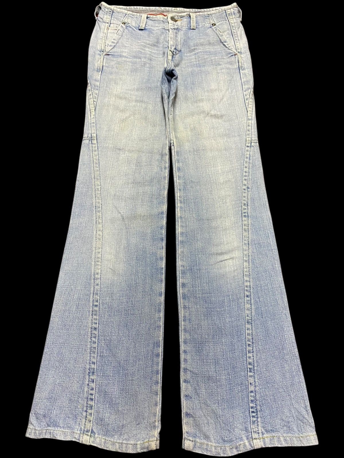 Japanese Brand Vintage Nouvelle Aggressive Woman Faded Flare Jeans Size 28" / US 6 / IT 42 - 1 Thumbnail