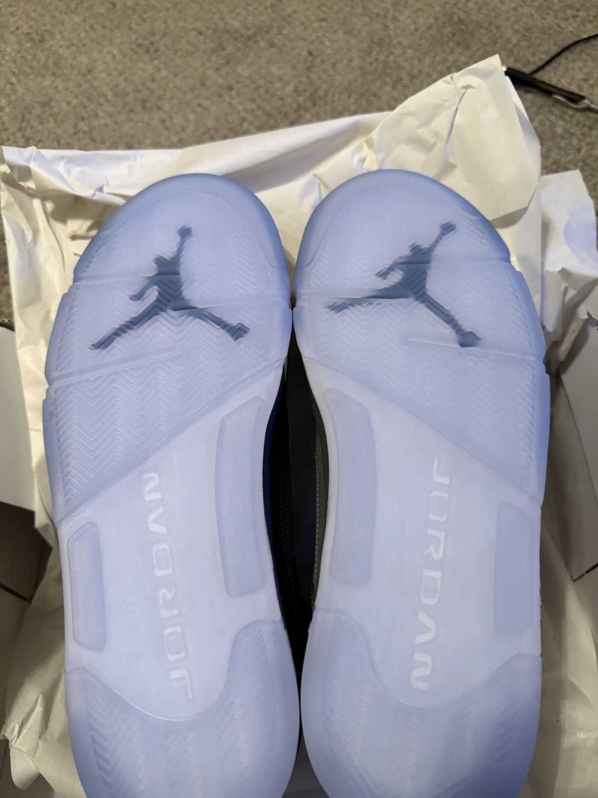 Jordan Brand WOLF GREY 5’S Size US 13 / EU 46 - 4 Thumbnail