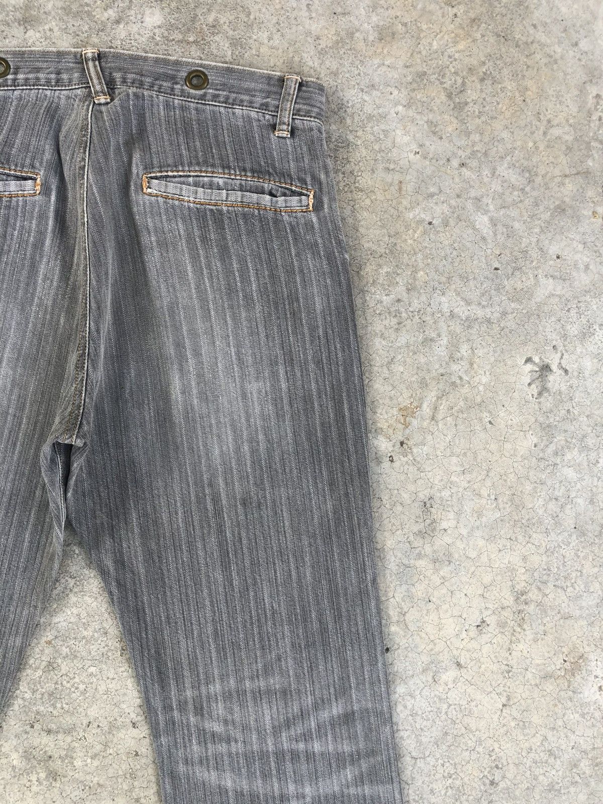 Semantic Design Flared Jeans Hickory Distressed