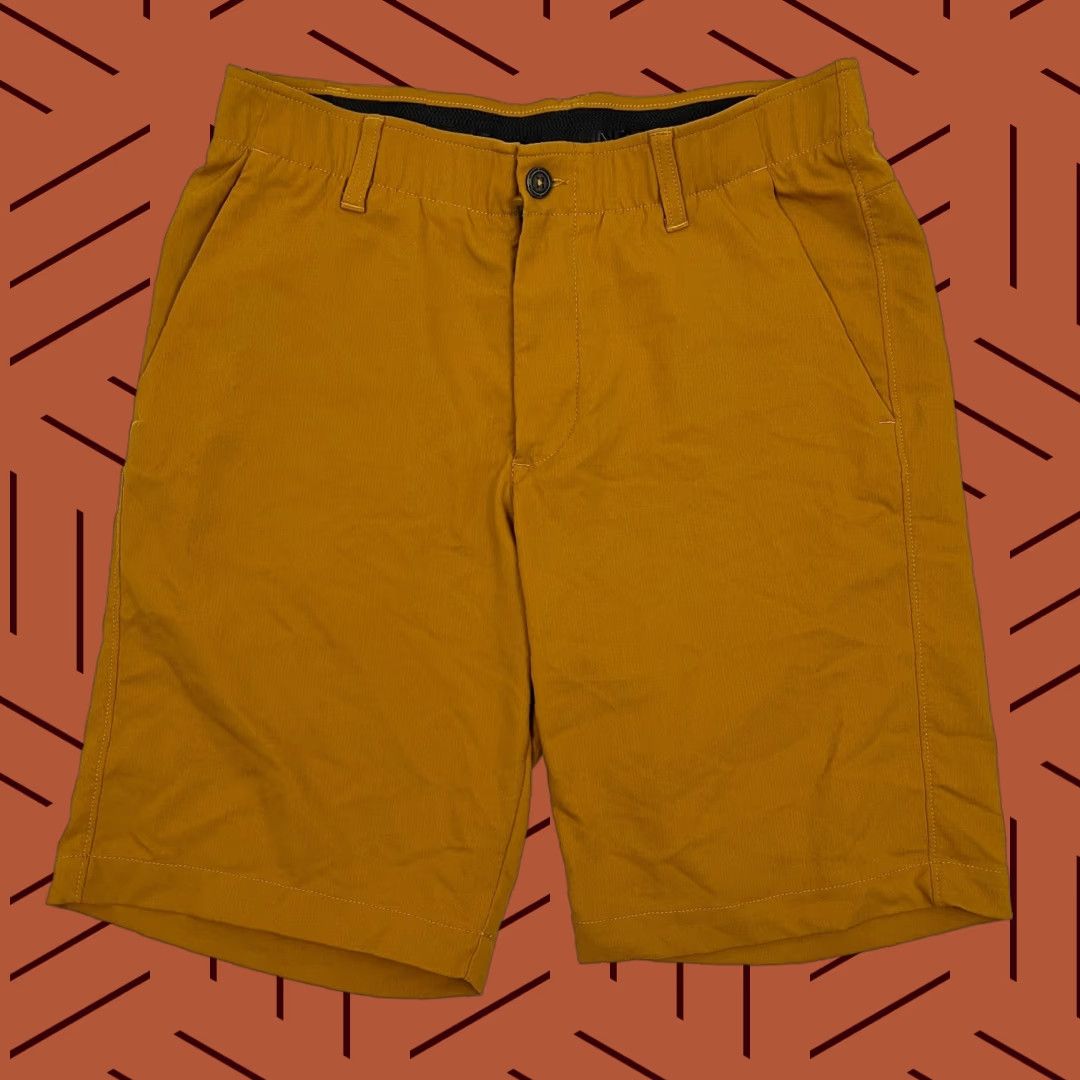 Under Armour Under Armour Matchplay Shorts Men 32 x 10" Yellow Chino Stretch Breathable Pockets Zip Front Flat Front Regular Fit Size US 32 / EU 48 - 1 Thumbnail