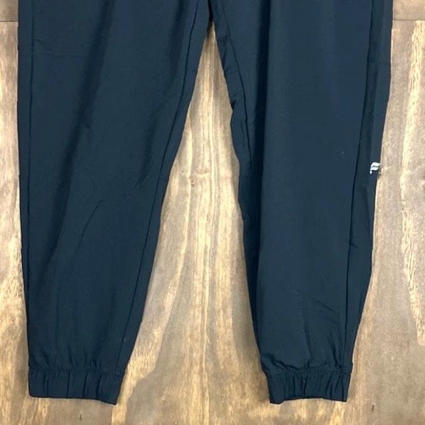 Fabletics Fabletics Pants The One Jogger Pull On Stretch Medium Black Woman Activewear Casual Travel Lightweight Zip Pocket Athletic Menopause? Size 32" / US 10 / IT 46 - 3 Thumbnail