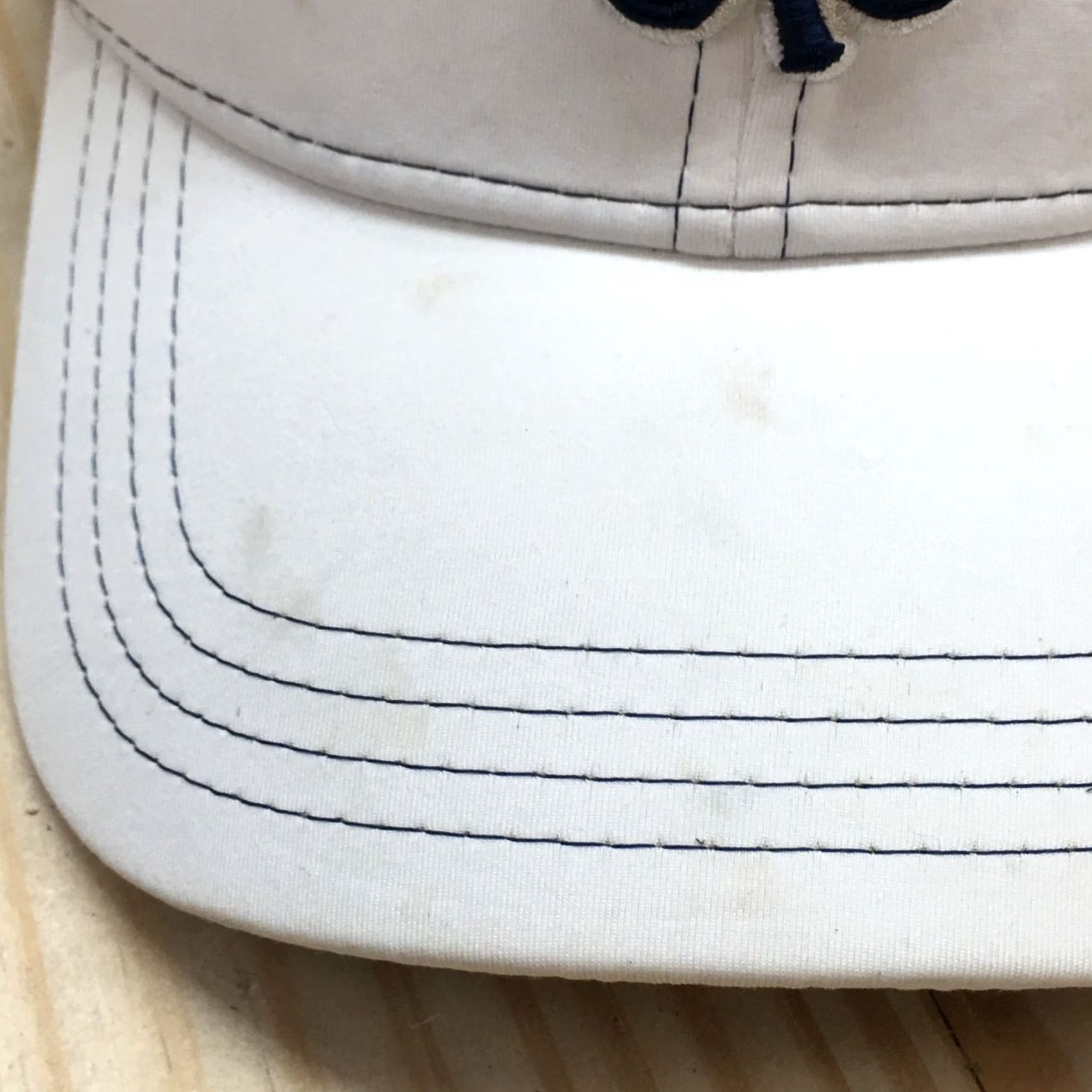 Vintage Black Clover Baseball Hat Prestwick Mens White L-XL Adjustable Embroidered Logo Size ONE SIZE - 4 Thumbnail