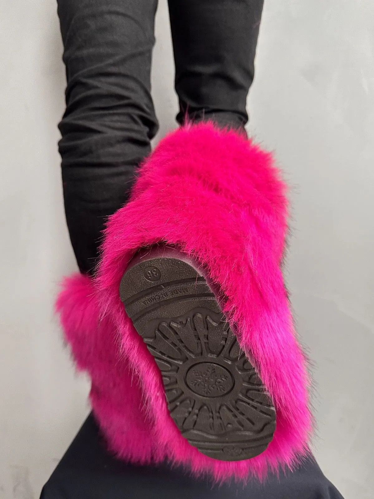 If Six Was Nine Wow😻IFSIXWASNINE VINTAGE FUR FAUX BOOTS MOON BOOTS JAPAN Size US 6 / IT 36 - 13 Thumbnail