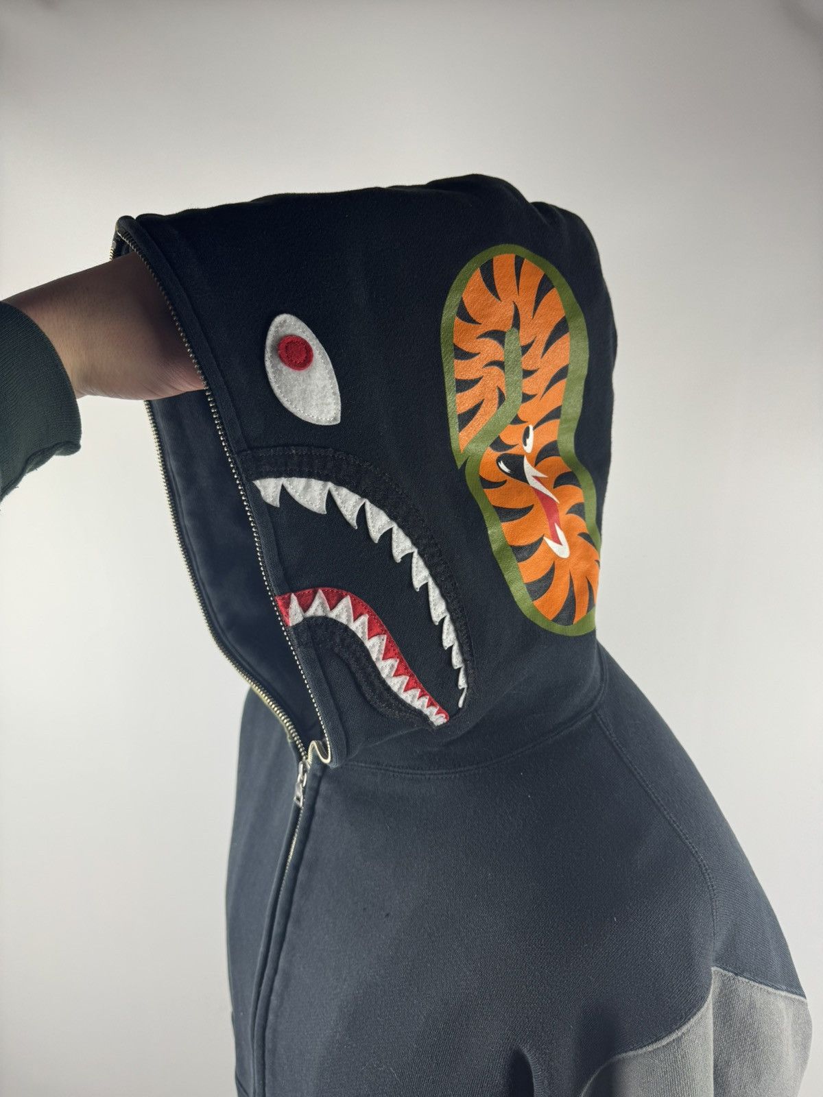 Bape Bape Shark Full Zip Hoodie Jacket Size US L / EU 52-54 / 3 - 5 Thumbnail