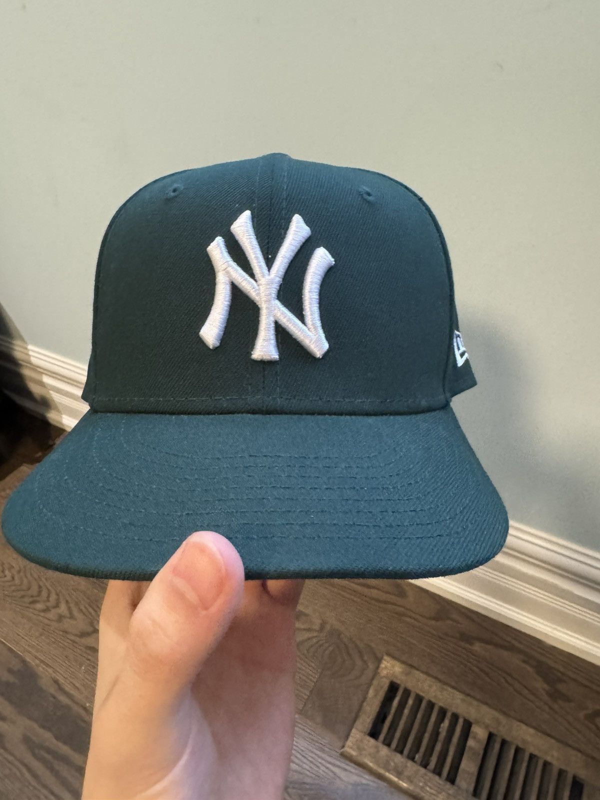 New Era GREEN YANKEES FITTED 7 1/8 Size ONE SIZE - 1 Thumbnail