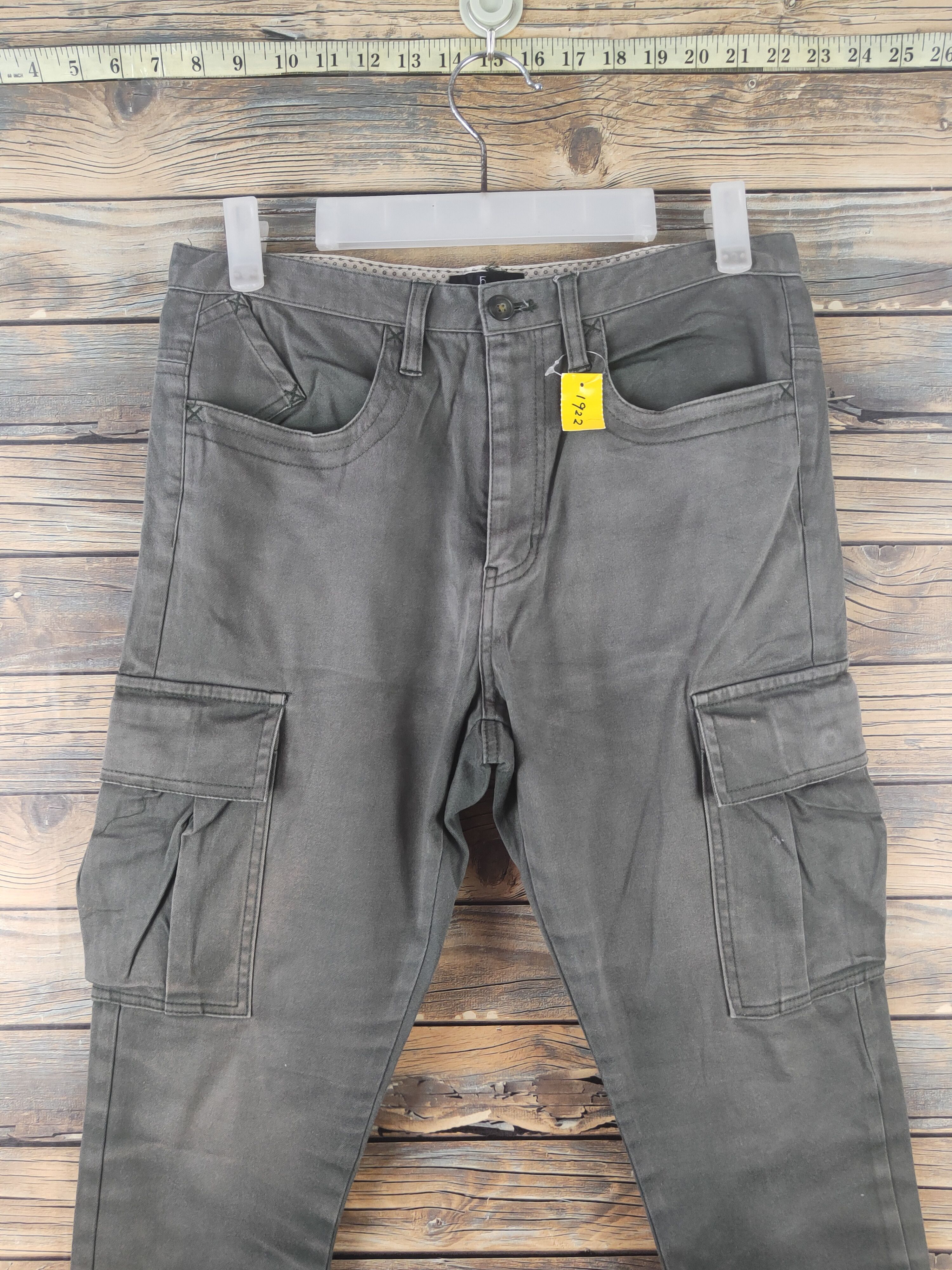Japanese Brand DL Japanese Brand Olive Faded Multipocket Cargo Pants #1922 Size US 29 - 2 Thumbnail