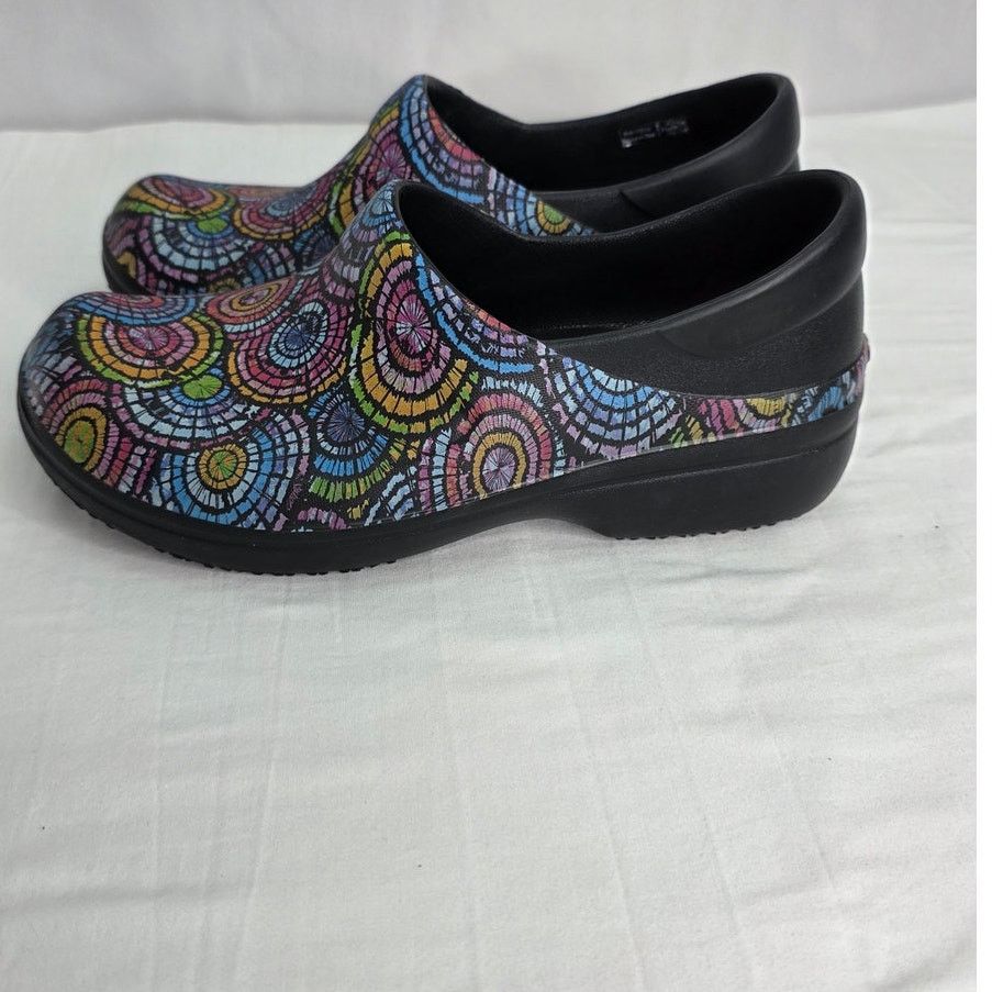 Crocs Crocs Neria Pro II Multi Colored Abstract Slip On Clogs Size US 9 / IT 39 - 9 Thumbnail
