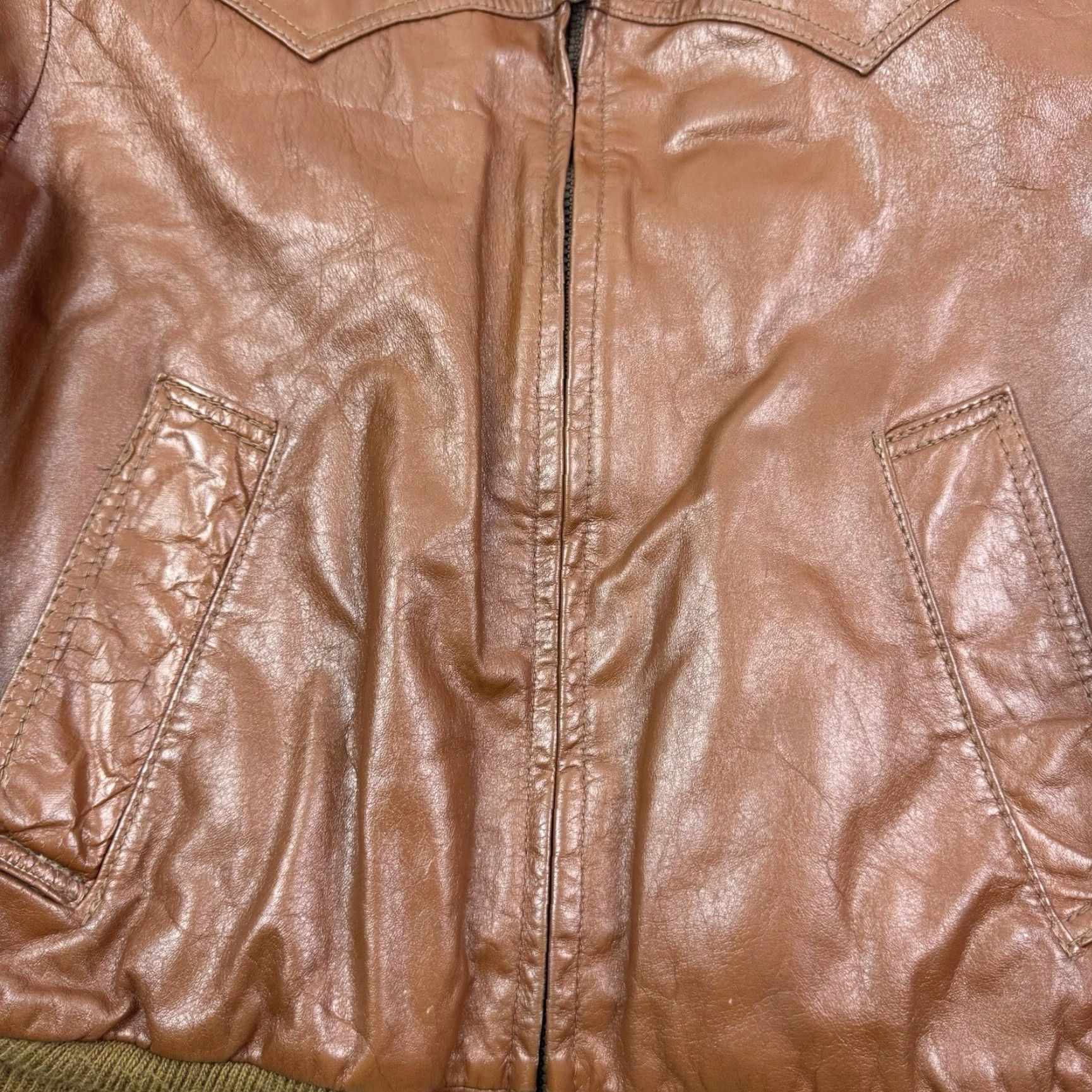 Vintage VINTAGE William Barry Leather Bomber Jacket Adult 40 Brown Sherpa Lined 1970s USA Mens Size US XXS / EU 40 - 7 Thumbnail