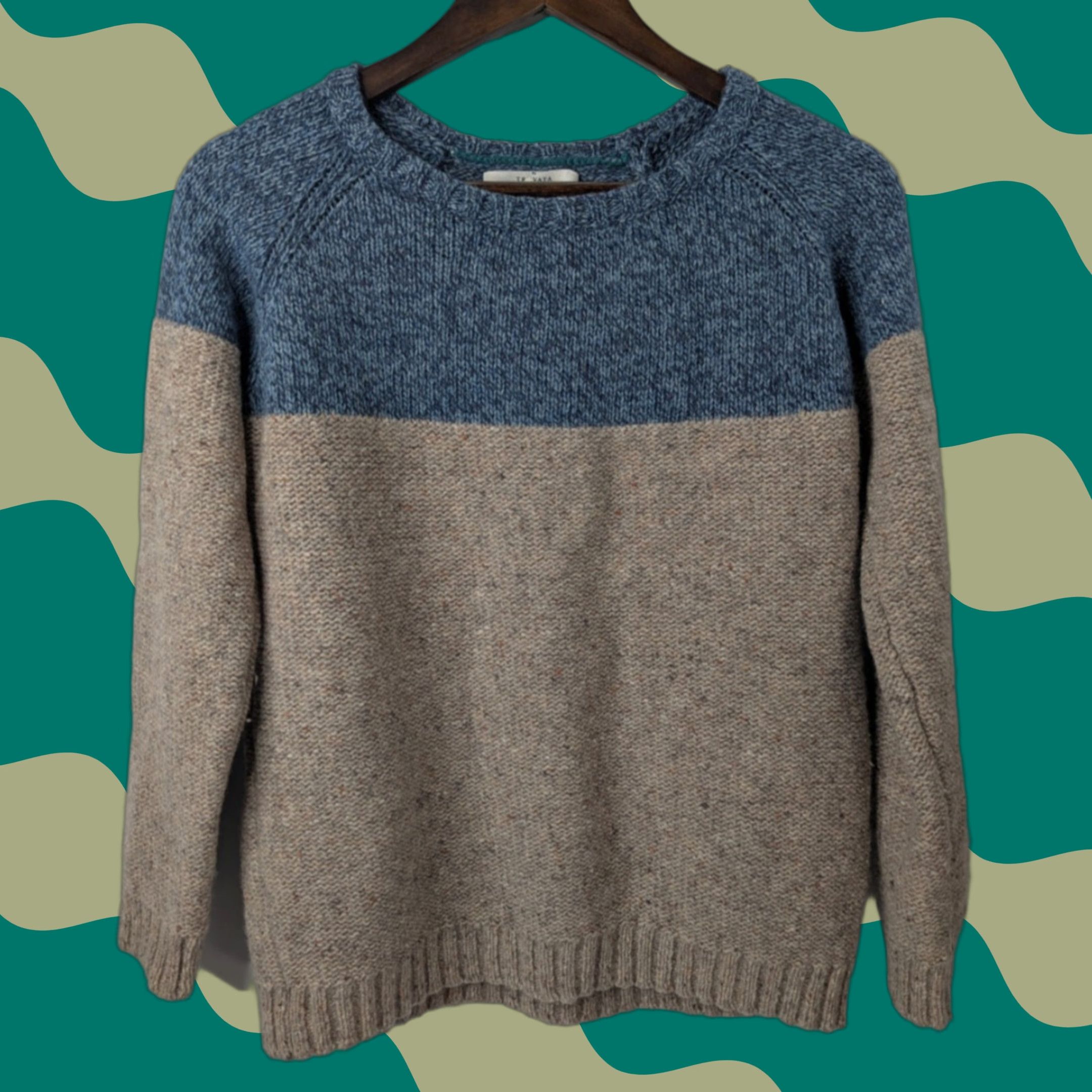 Paradise Trovata Birds of Paradis Lambswool Colorblock Sweater Blue Beige Size M (fits smaller) Pullover Crew Neck Long Sleeve Women Shirt/ Sweater Size M / US 6-8 / IT 42-44 - 1 Thumbnail