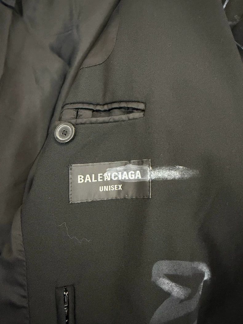 Balenciaga Balenciaga Graffiti Distressed Sleeve Patch Logo Suit Jack Size US S / EU 44-46 / 1 - 6 Thumbnail