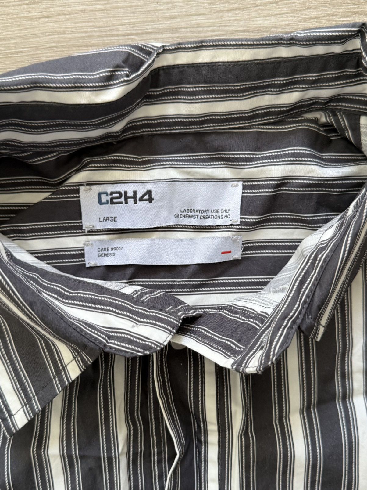 C2H4 C2H4 baggy button up short sleeve Size US L / EU 52-54 / 3 - 4 Thumbnail