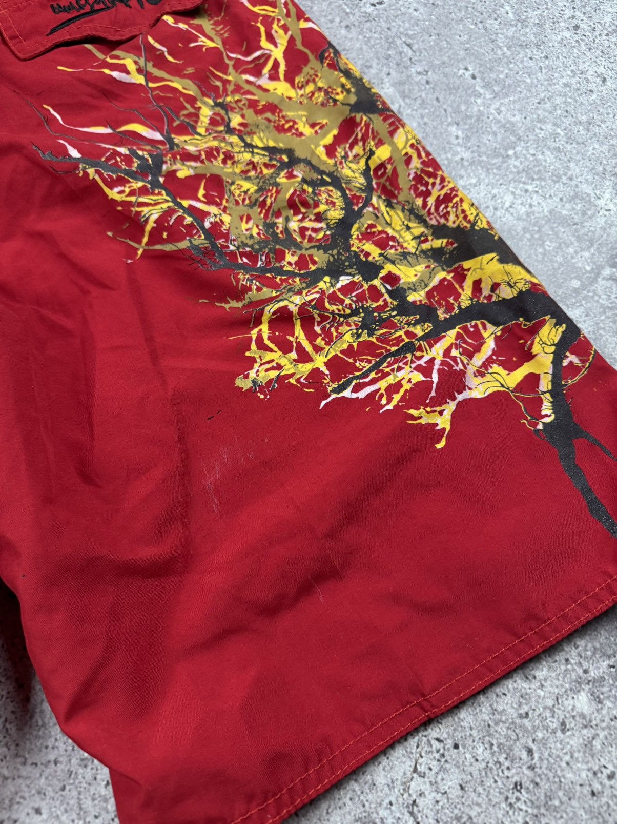 Quiksilver VINAGE QUICKSILVER Y2K FIRE GOLD TREE GRAPHIC SHORTS BILLA Size US 34 / EU 50 - 7 Thumbnail