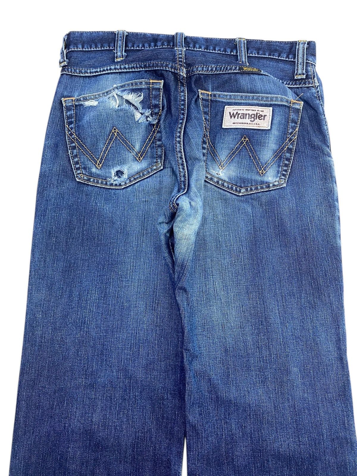 Wrangler Wrangler Whiskers Faded Wash Style Loose Jeans Size US 30 / EU 46 - 4 Thumbnail