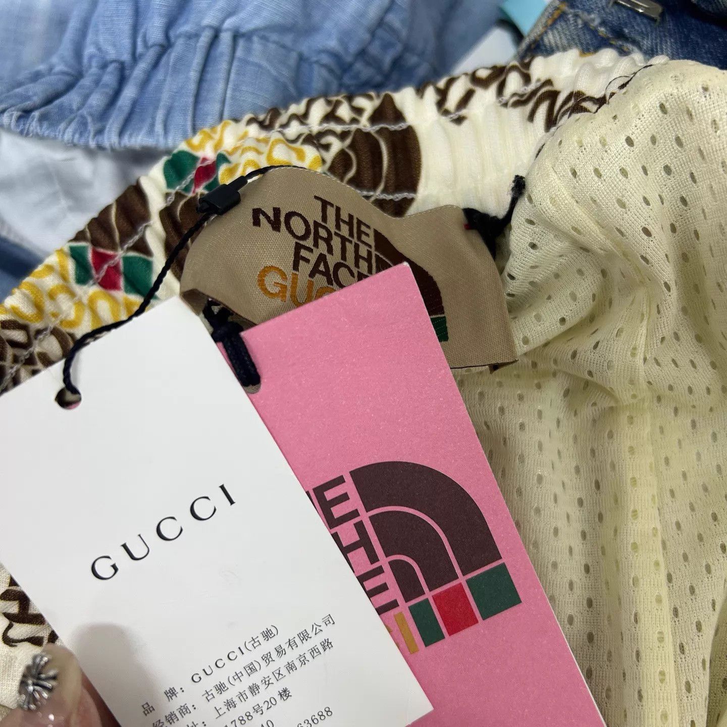 Gucci Gucci x TNF Allover Print Casual Short M New w/tags Size 27" / US 4 / IT 40 - 3 Thumbnail