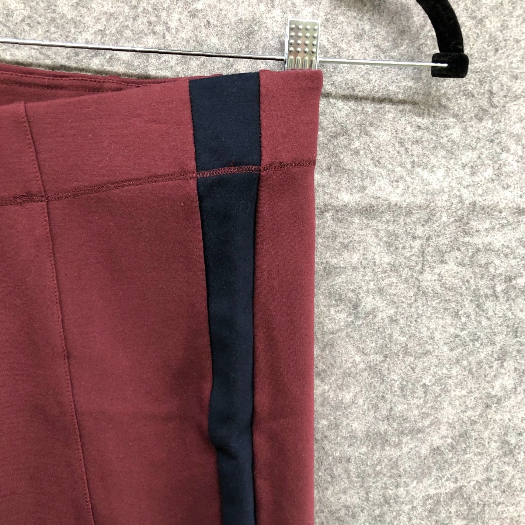 Abercrombie & Fitch Abercrombie & Fitch Leggings Womens S Red Burgundy High Rise Yoga Workout Size 28" / US 6 / IT 42 - 7 Thumbnail