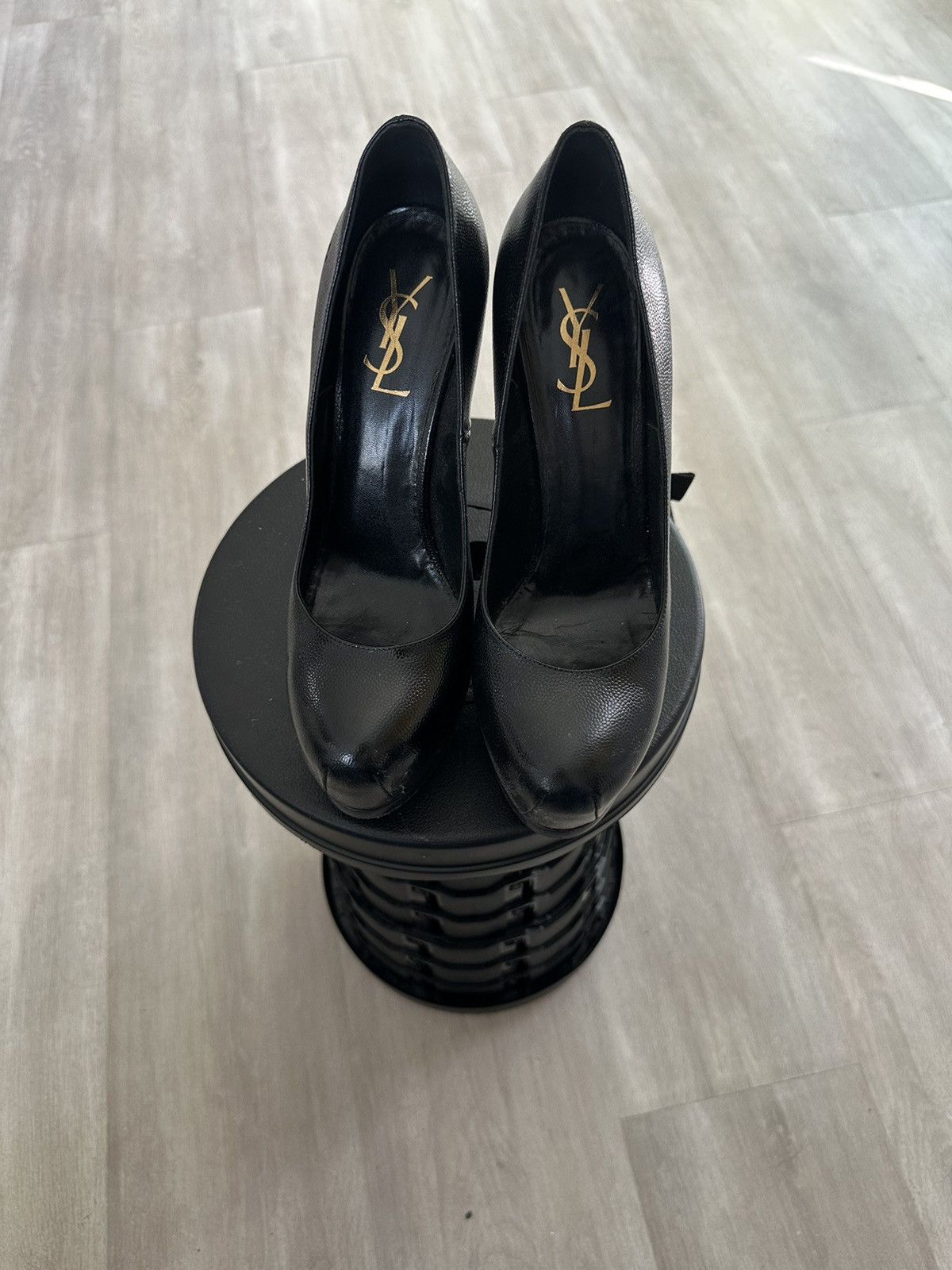 Vintage × Yves Saint Laurent YSL YVES SAINT LAURENT WOMEN'S BLACK PATENT LEATHER TRIBTOO Size US 8 / IT 38 - 1 Thumbnail