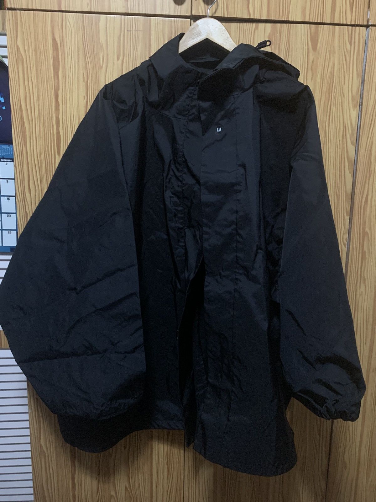 Balenciaga × Gap × Yeezy Yeezy gap balenciaga t cut parka Size US S / EU 44-46 / 1 - 2 Thumbnail