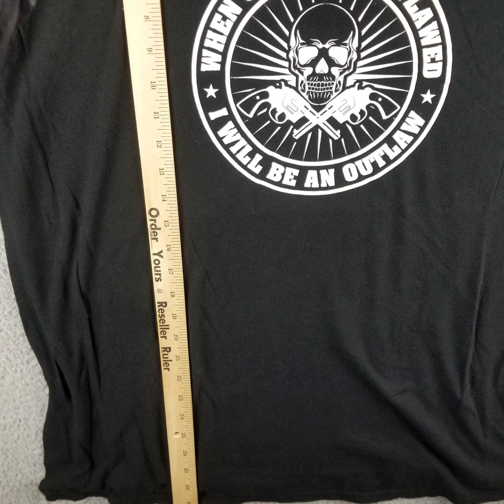 Gildan Gildan Mens XL Black T-Shirt When Guns are Outlawed Will be an Outlaw USA Shirt XL Black Mens Tee Shirt Upgrade Vintage? No issue Size US XL / EU 56 / 4 - 3 Thumbnail