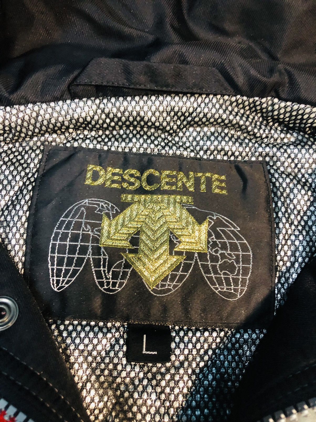 Descente Descente Switzerland National Ski Team Zipped Jacket (7) Size US L / EU 52-54 / 3 - 14 Thumbnail
