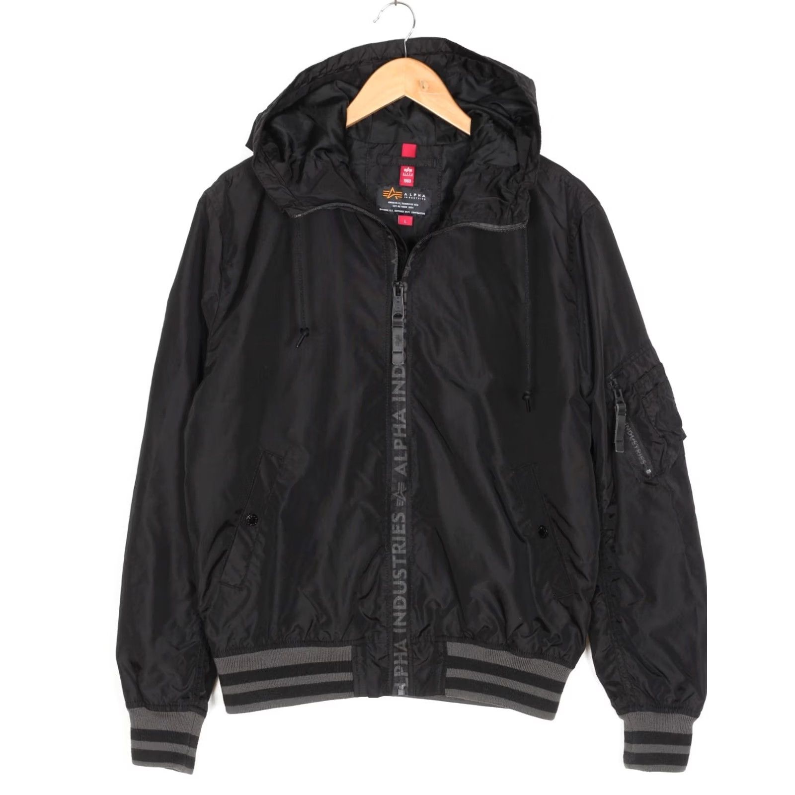 Alpha Industries ALPHA INDUSTRIES Hooded Bomber Jacket Men Size L MJ6311 Size US L / EU 52-54 / 3 - 2 Thumbnail