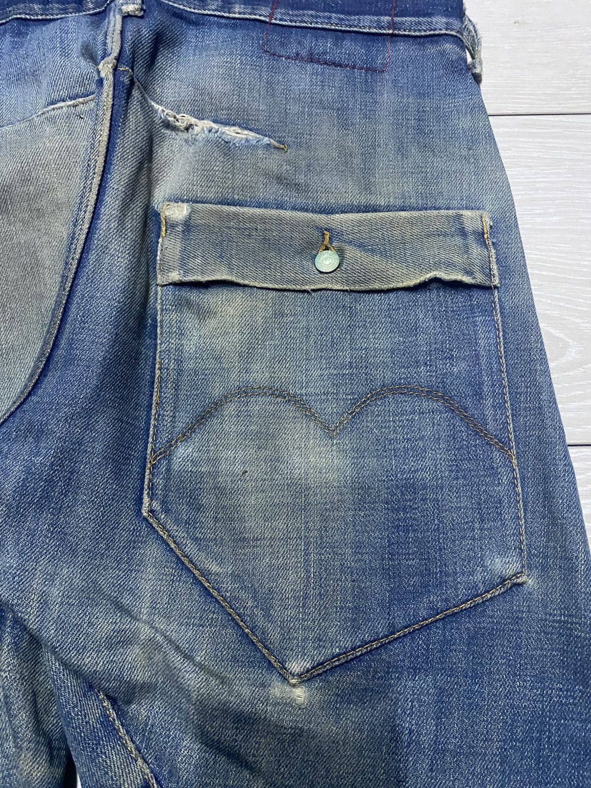 Levi's Vintage Levis Engineered Mud Wash Distressed Twist Leg Jeans Size US 31 - 16 Thumbnail