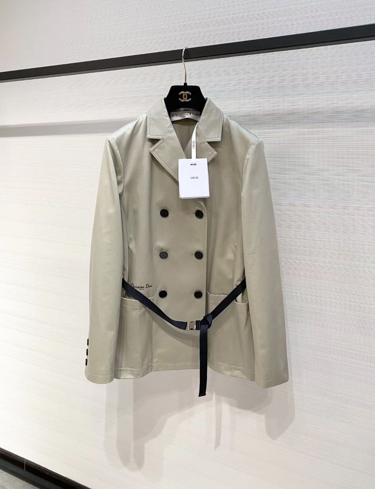 Dior Dior F40 Khaki Double-Breasted Blazer with Belt J33 Size S / US 4 / IT 40 - 1 Thumbnail