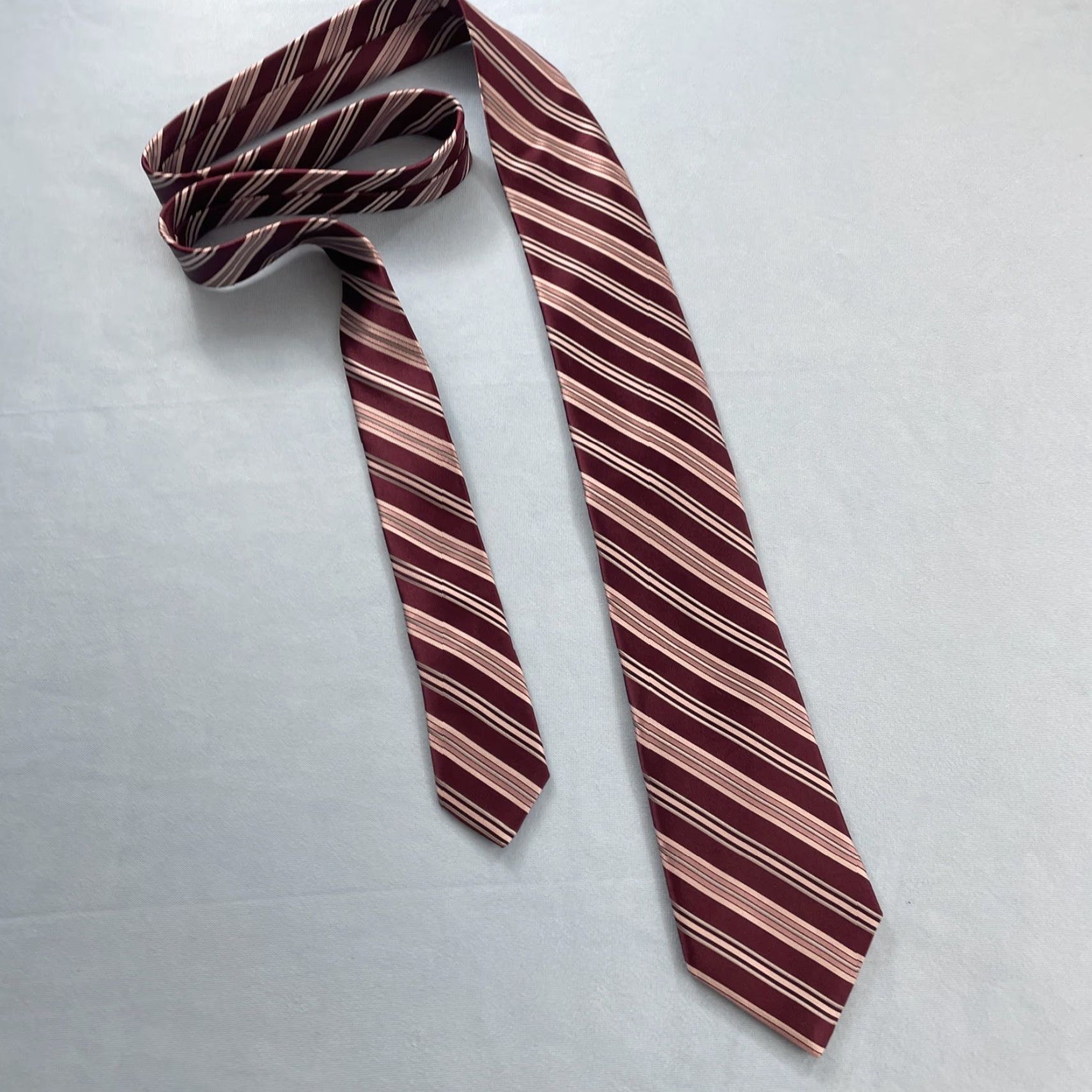 Michael Kors VINTAGE Michael Kors Tie 100% Silk Red Pink Exec Striped Necktie Made USA 3x60 Mens Size ONE SIZE - 3 Thumbnail