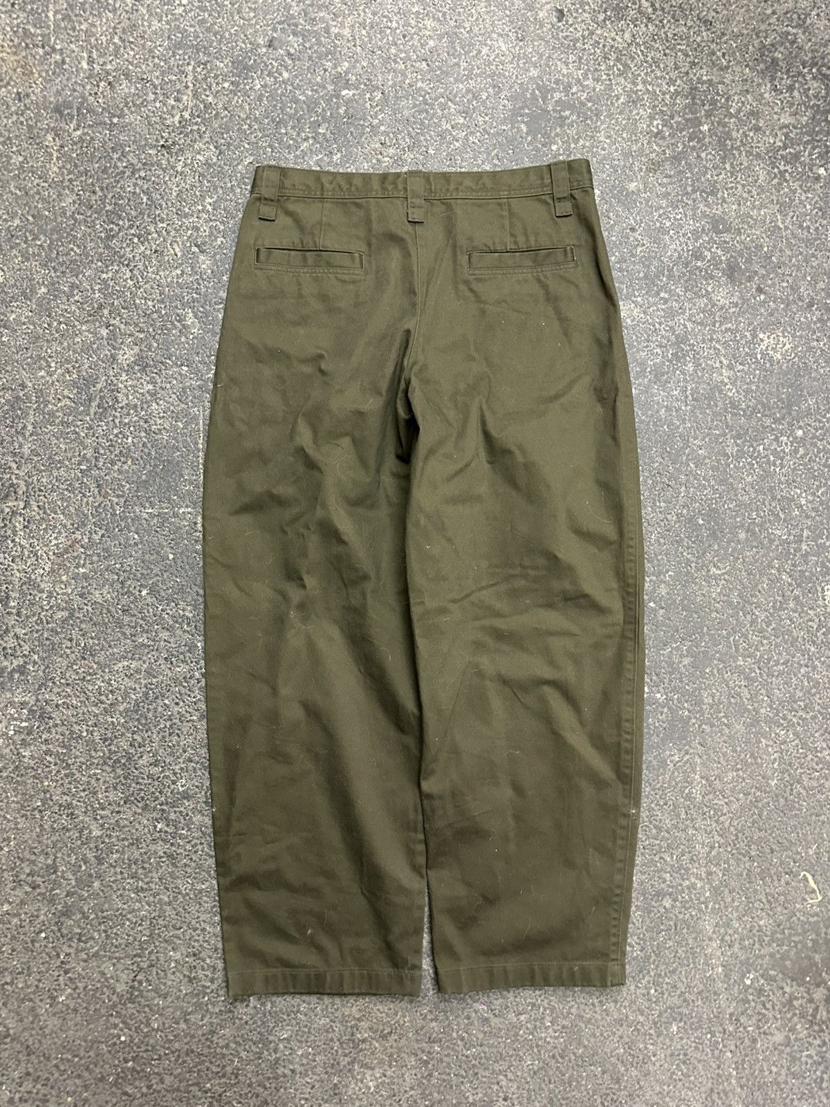 Uniqlo Y2K uniqlo dressy baggy chino pants Size US 35 - 7 Thumbnail