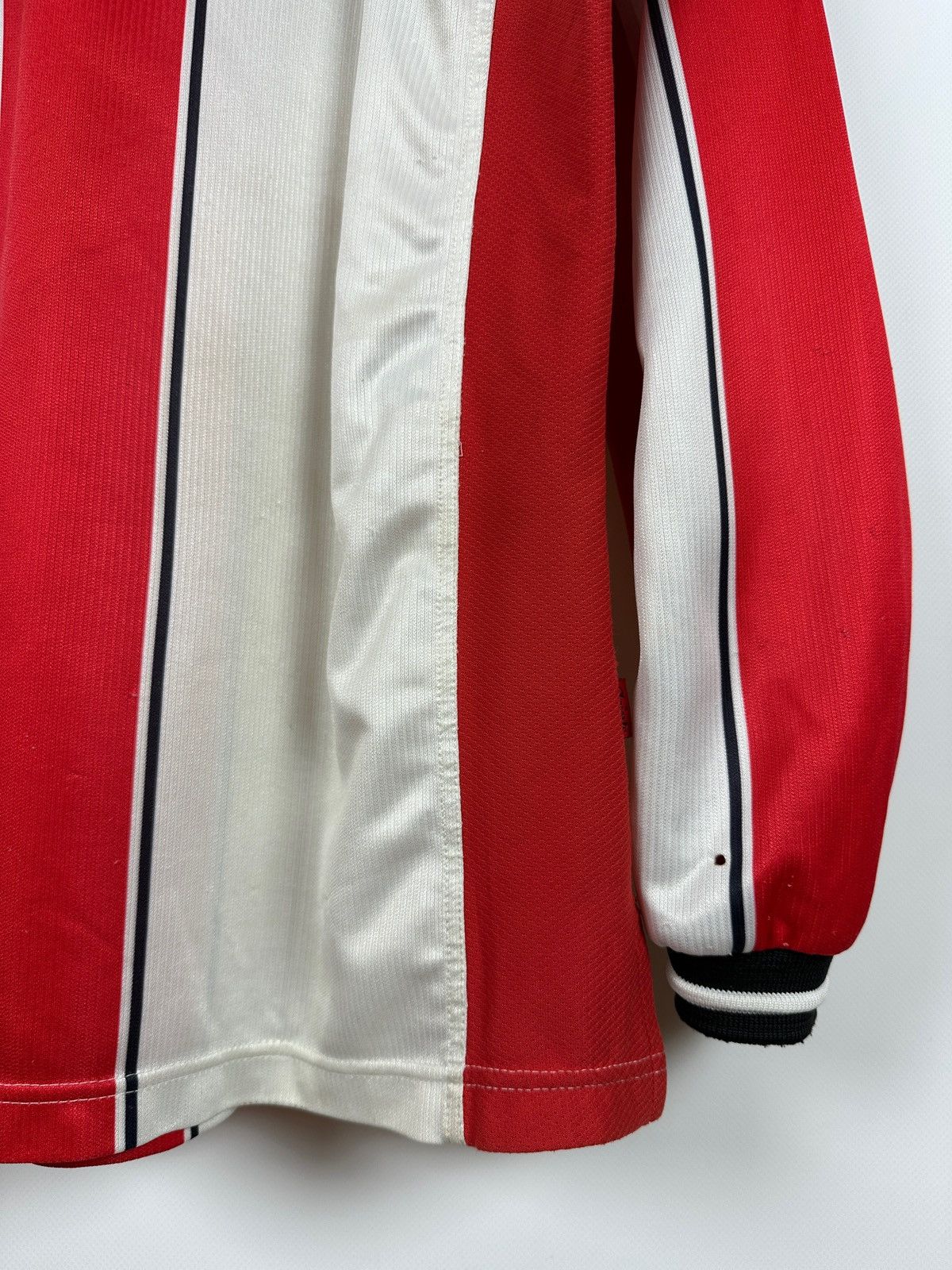 Vintage 2001/01 In-House Southampton Long Sleeve Vintage Jersey Size US L / EU 52-54 / 3 - 14 Thumbnail