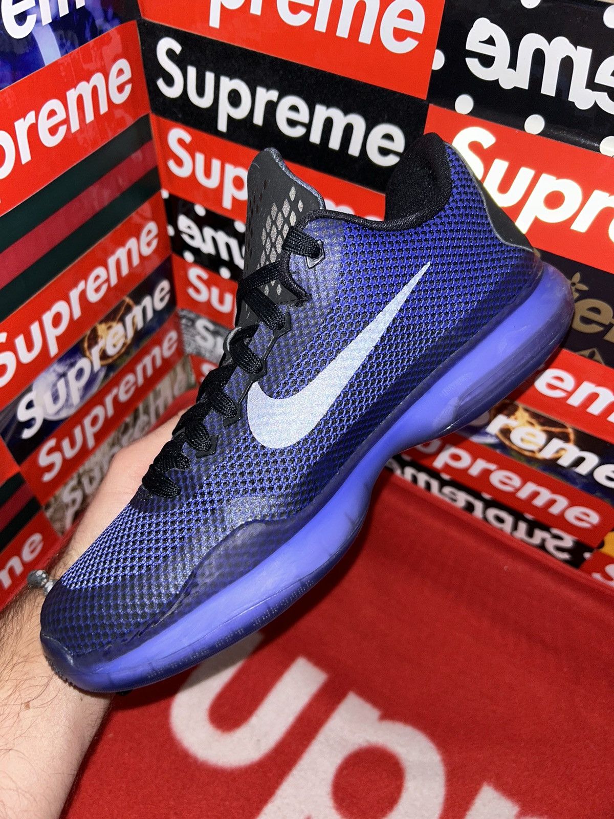 Nike Nike Kobe 10 GS 'Blackout' 726067 005 size 7y VNDS Size US 7 / EU 40 - 10 Thumbnail