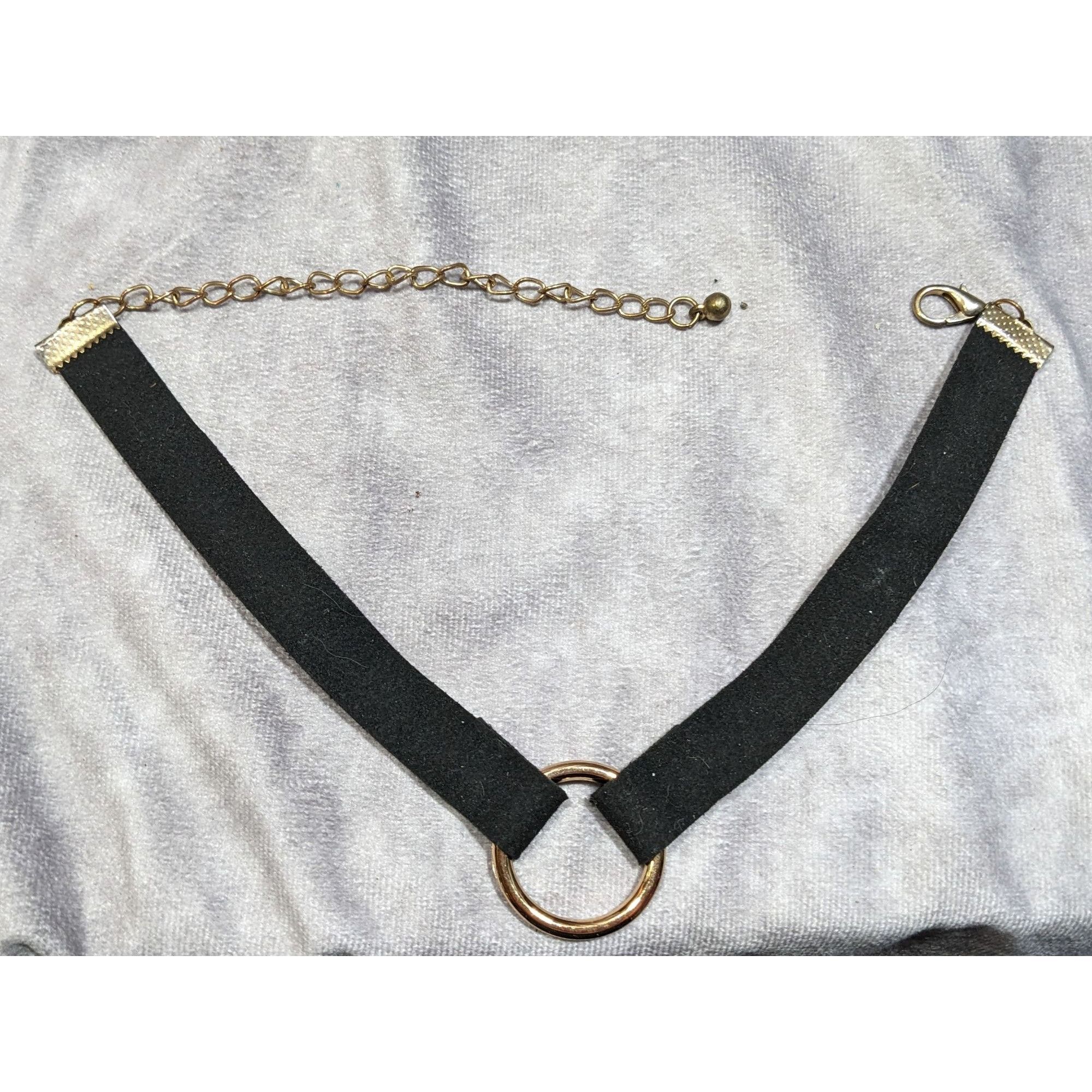 Other Gothic Faux Suede Gold Tone O Ring Choker Necklace Size ONE SIZE - 6 Thumbnail
