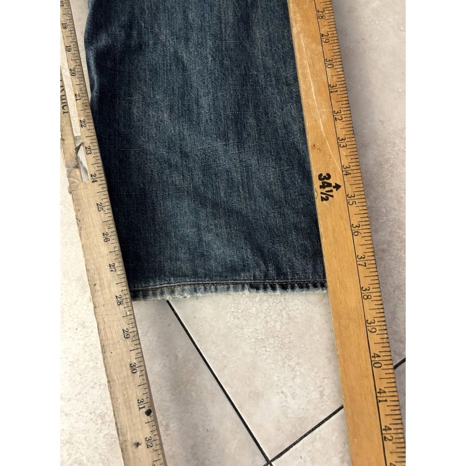Hugo Boss HUGO BOSS Jeans Mens 36x28 Blue Medium Wash Distressed Straight Denim Pockets belt loops Zip Front Casual Regular Mens BOSS Jeans Size US 36 / EU 52 - 7 Thumbnail