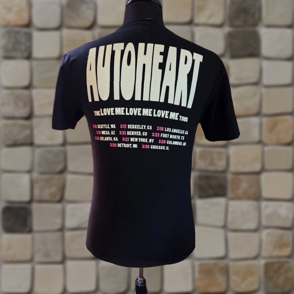 Gildan Autoheart Love Me Love Me Love Me Concert Tour Black T Shirt M Men Crew Neck Short Sleeve Graphic Print Cotton Vintage No Size US M / EU 48-50 / 2 - 1 Thumbnail