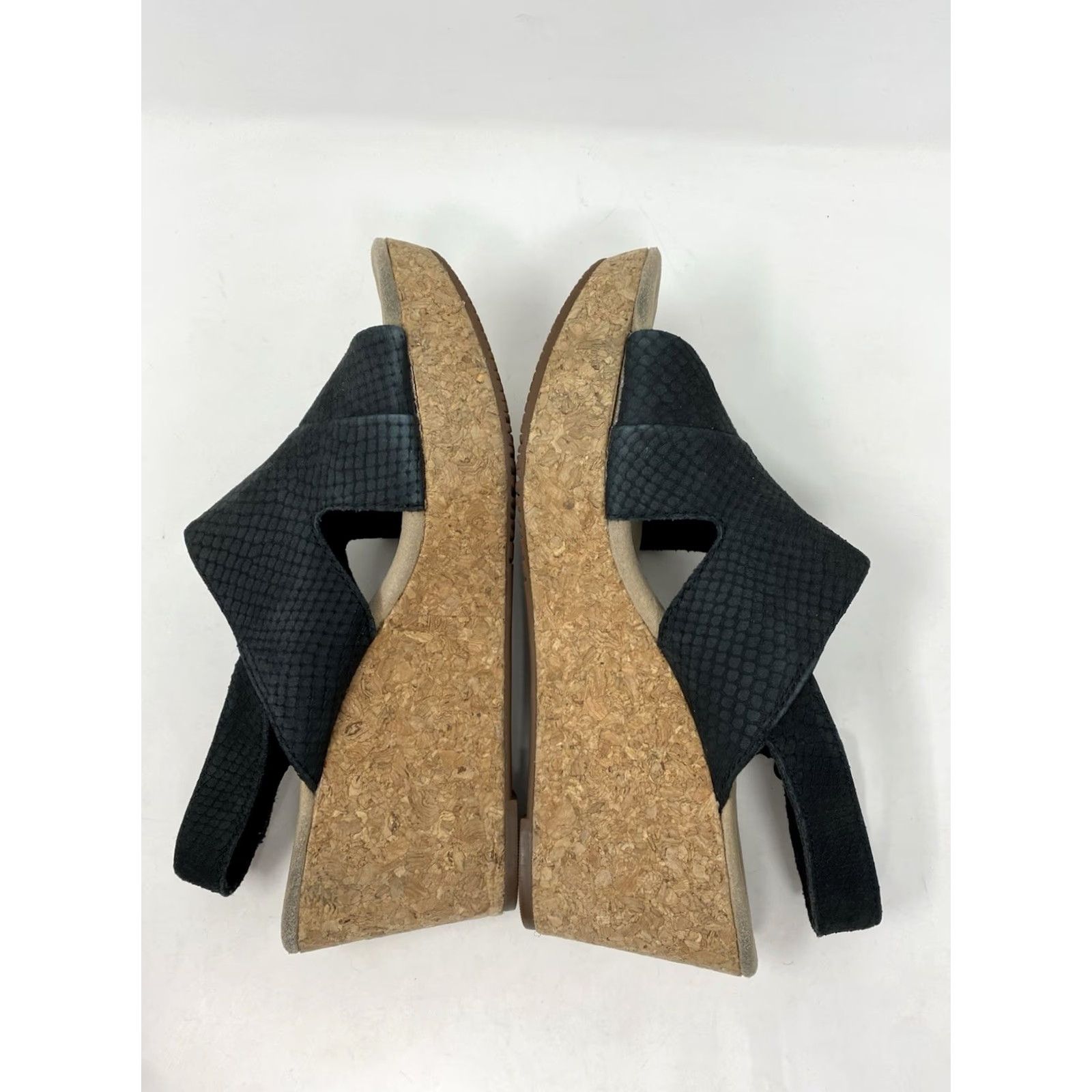 Clarks Clarks Wedge Sandals Sandal Women Black Leather Upper Hook & Loop Adjustable Strap Cushioned Comfort 9.5W Modern Clarks Collection Sandal Size 9.5US Size US 10 / IT 40 - 7 Thumbnail