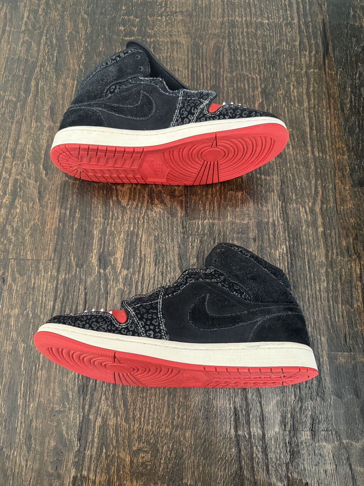 Jordan Brand Jordan 1 Mid Familia SE Siempre Size US 9 / EU 42 - 2 Thumbnail