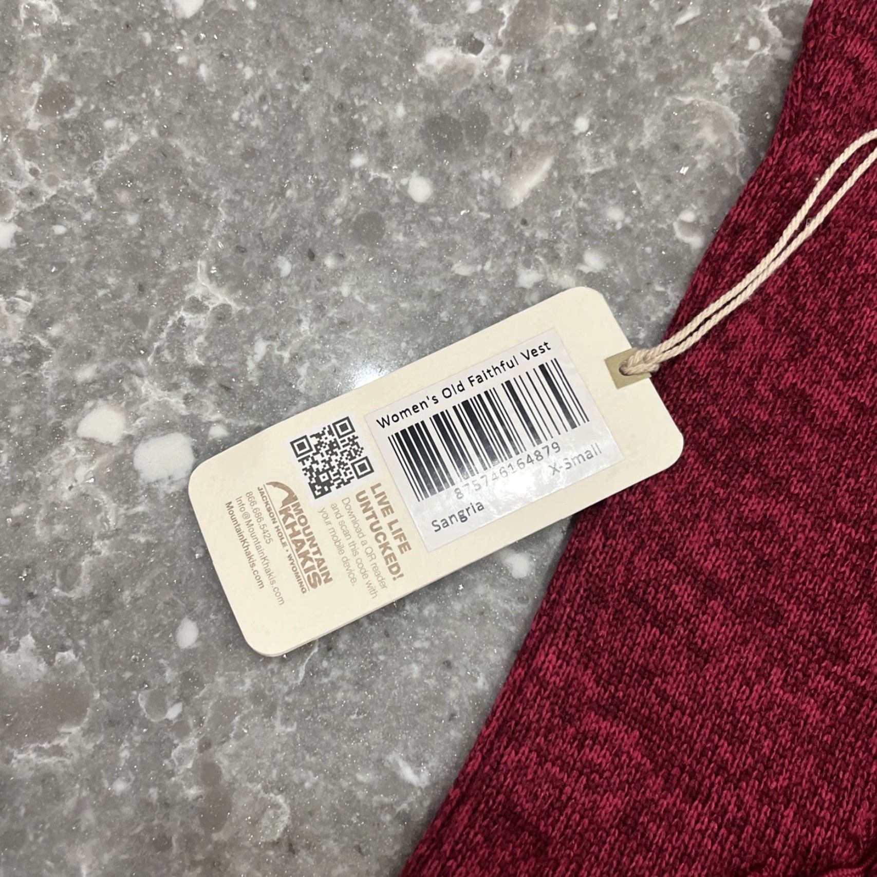 Mountain Khakis VINTAGE Mountain Khakis Vest Womens XS Sangria Mock Neck Zippered Pockets Active Vest Short Jacket/Coat (Polyester Knit) - Machine Washable Size XS / US 0-2 / IT 36-38 - 3 Thumbnail
