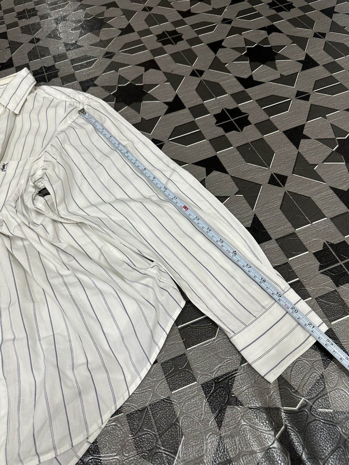 Saint Laurent Paris Vintage Yves Saint Laurent Logo Striped L/S Button Up Shirt Size US M / EU 48-50 / 2 - 11 Thumbnail