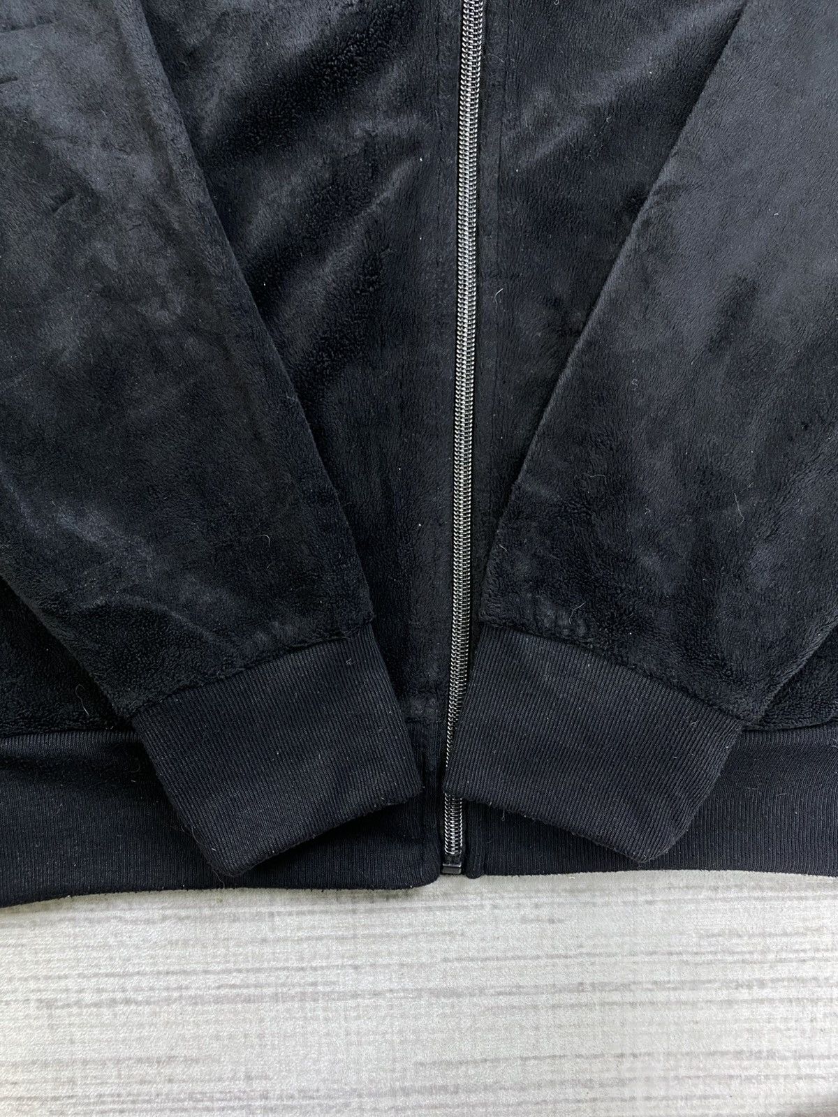 Japanese Brand × Vintage Vintage Wild Life Cross Logo Like Chrome Hearts Velvet Hoodi Size US M / EU 48-50 / 2 - 8 Thumbnail